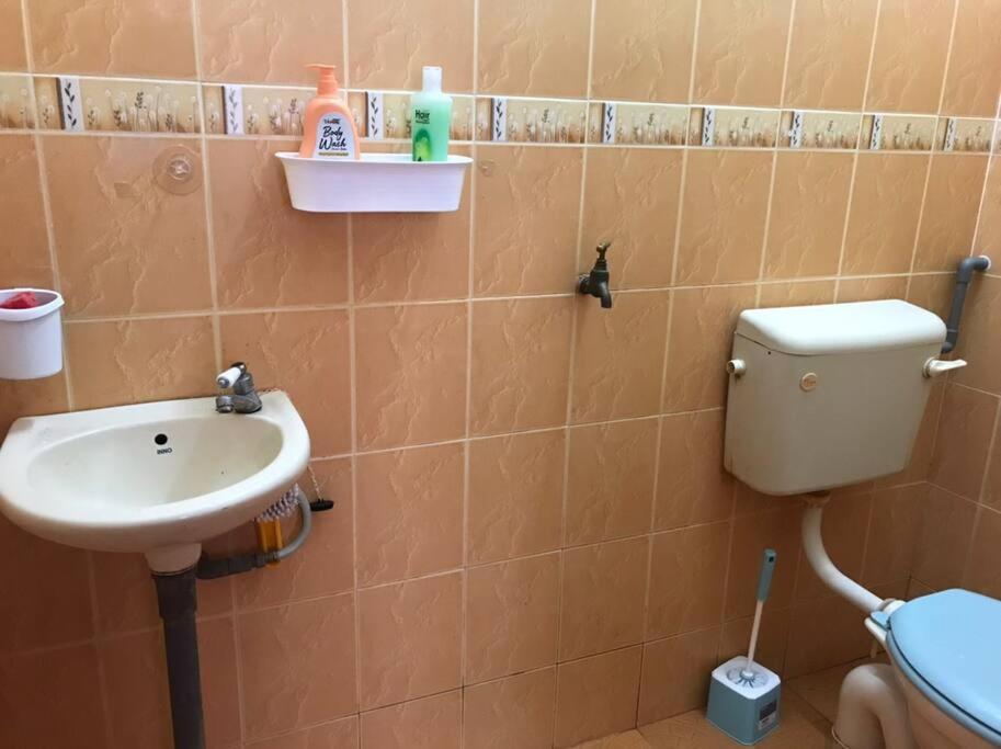 Homestay Che Mat Куала Теренгану Екстериор снимка