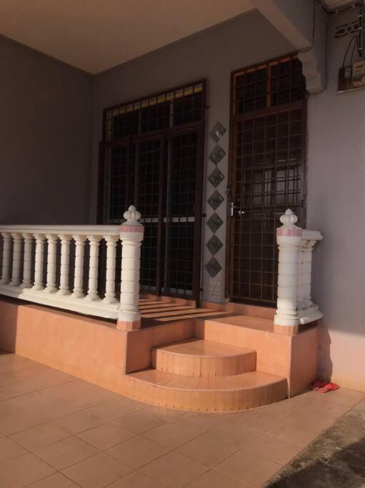 Homestay Che Mat Куала Теренгану Екстериор снимка